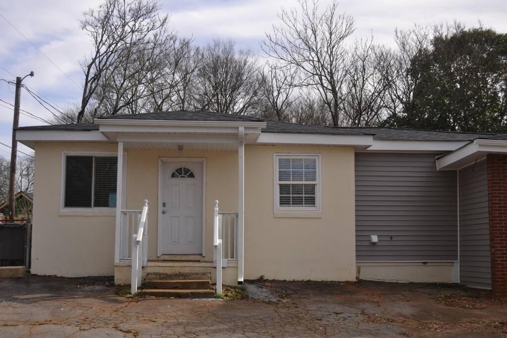 Bright And Cozy Lighthouse Cottage In Greenville Sc ภายนอก รูปภาพ